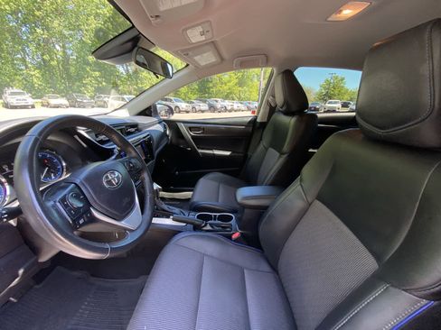 Used 2017 Toyota Corolla SE w/ Body Protection Package FWD image 16