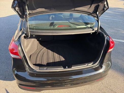 Used 2018 Kia Forte LX FWD image 29