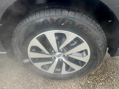 Certified 2025 Subaru Outback Premium AWD/4WD image 7
