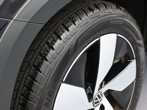 Certified 2023 Volkswagen Taos S AWD/4WD image 14
