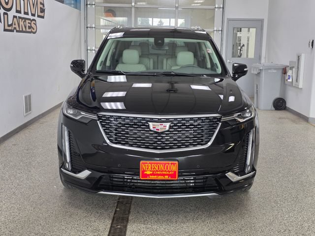 Used 2024 Cadillac XT6 Premium Luxury AWD/4WD image 2