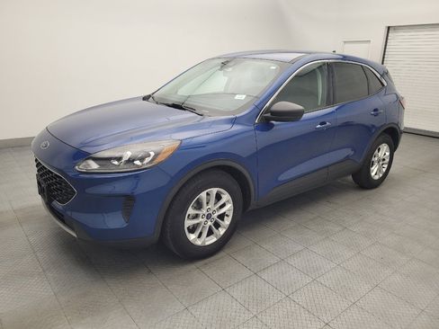 Used 2022 Ford Escape SE FWD image 2