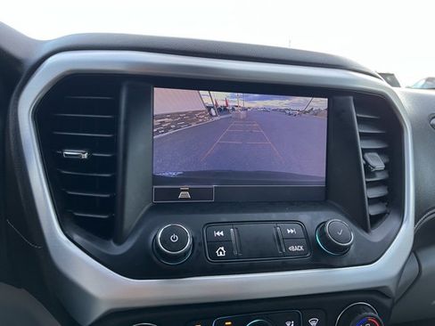 Used 2023 GMC Acadia SLT image 44