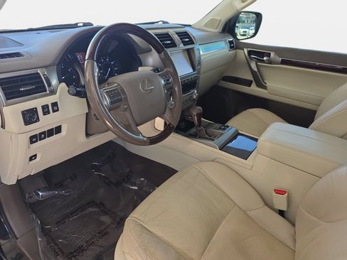 Used 2019 Lexus GX 460 Premium w/ Premium Package AWD/4WD image 15