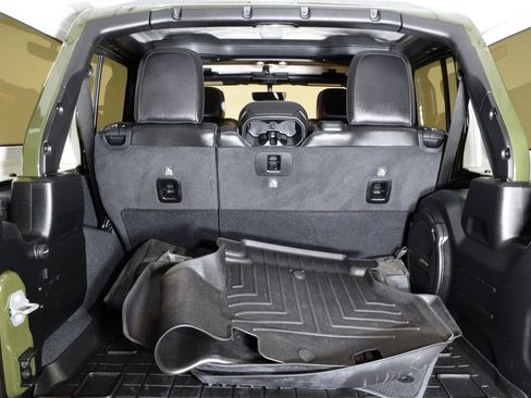 Used 2021 Jeep Wrangler Unlimited Rubicon AWD/4WD image 28