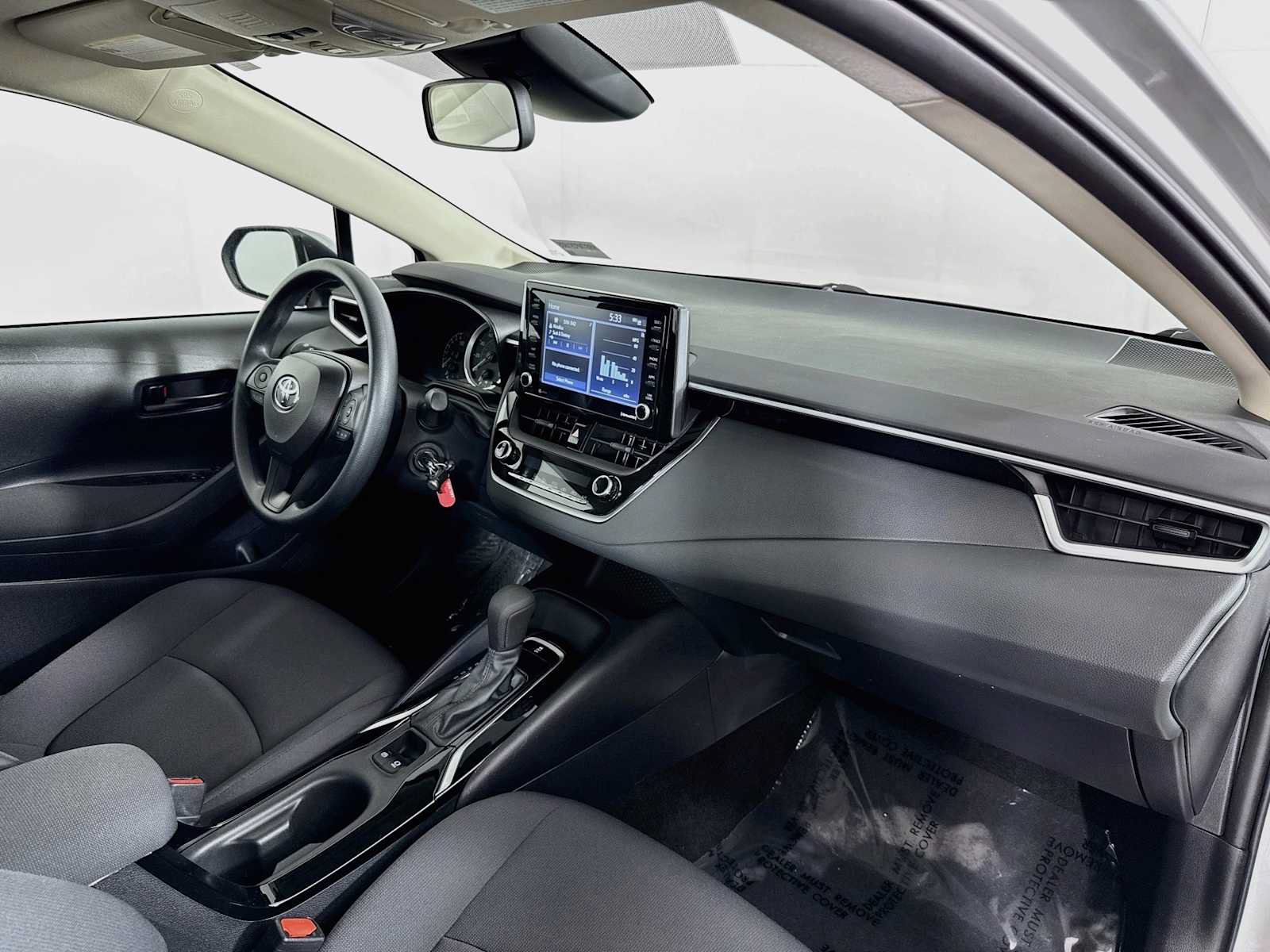 Used 2022 Toyota Corolla LE FWD image 25