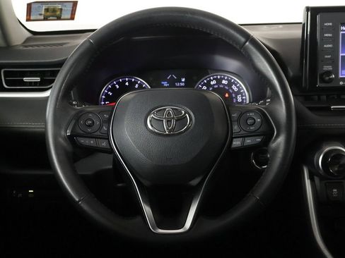 Used 2020 Toyota RAV4 XLE Premium FWD image 35