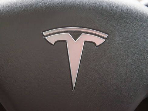 Used 2021 Tesla Model 3 Long Range image 15