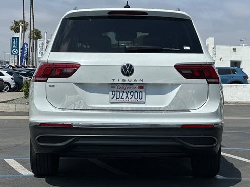 Certified 2023 Volkswagen Tiguan SE FWD image 5