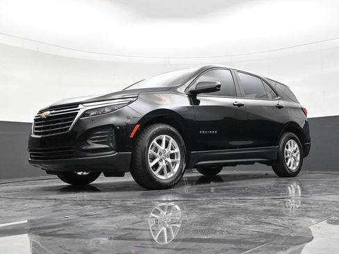 Used 2024 Chevrolet Equinox LS FWD image 17