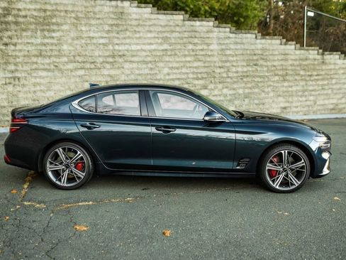 Used 2024 Genesis G70 2.5T w/ Sport Prestige Package image 3