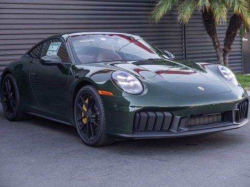 Certified 2026 Porsche 911 Carrera 4 GTS AWD/4WD image 6
