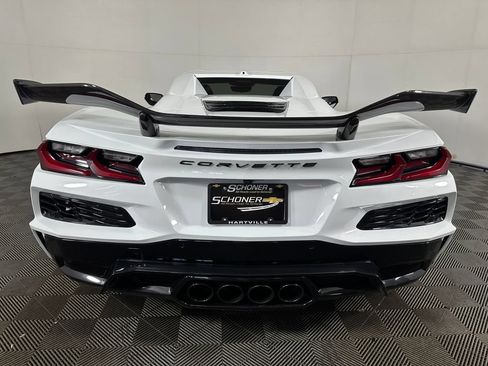 Used 2024 Chevrolet Corvette Z06 w/ Z07 Performance Package RWD image 4
