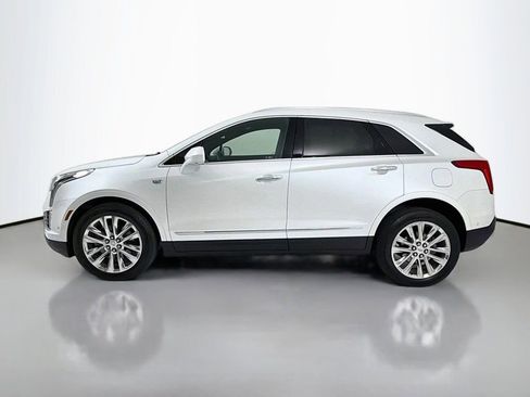 Used 2018 Cadillac XT5 Platinum w/ Driver Assist Package AWD/4WD image 4