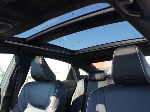 Used 2025 Toyota Crown Platinum image 6