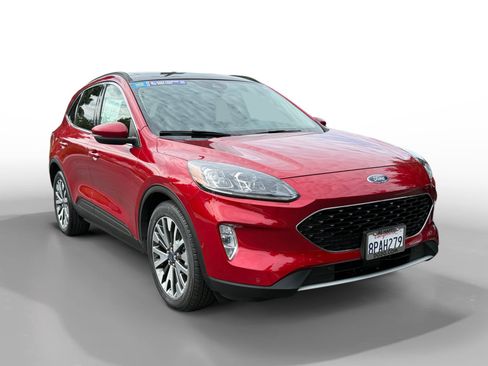 Used 2020 Ford Escape Titanium FWD image 7