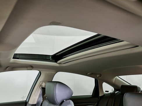 Used 2021 Honda Accord Touring image 26
