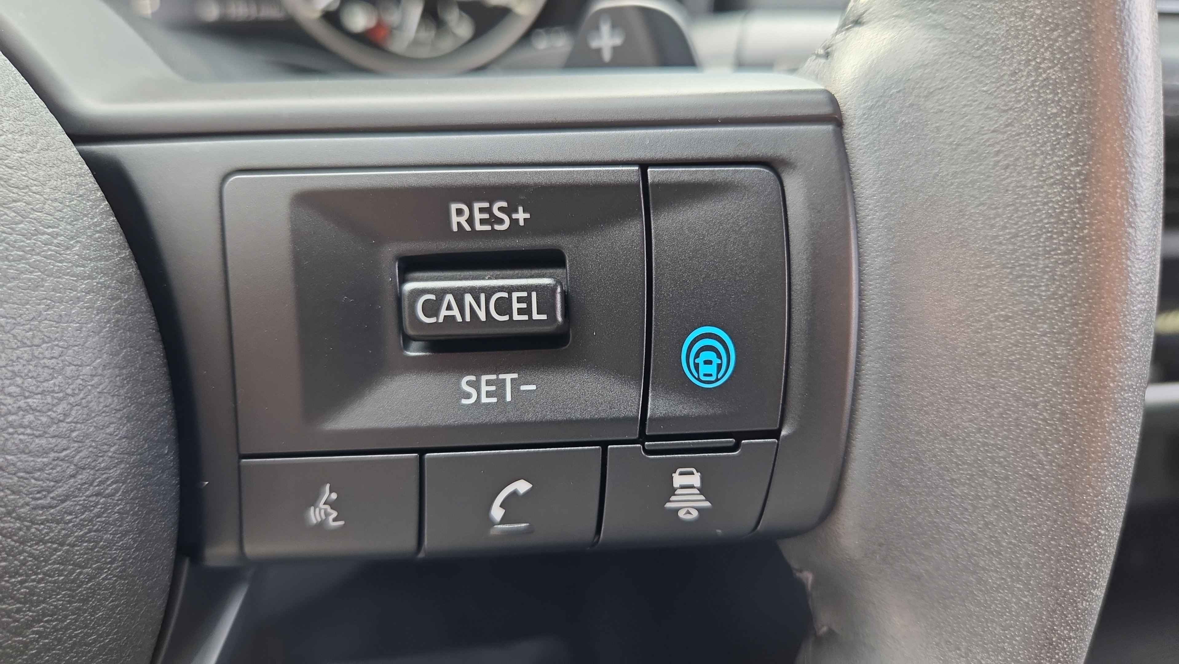 Used 2024 Nissan Rogue SV w/ SV Premium Package AWD/4WD image 31