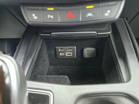 Used 2020 Cadillac XT4 Sport w/ Technology Package image 11