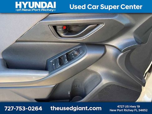 Used 2025 Subaru Crosstrek 2.0i Premium image 11