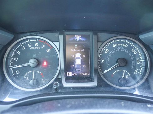 Used 2023 Toyota Tacoma TRD Off-Road image 23