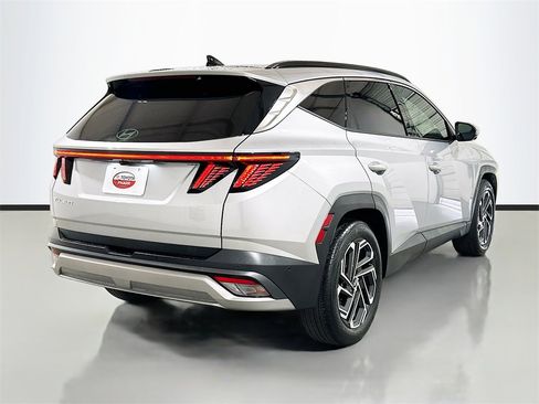 Used 2025 Hyundai Tucson Limited image 4