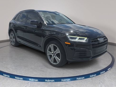 Used 2020 Audi Q5 Premium w/ Premium Plus Package AWD/4WD image 6