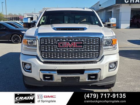 Used 2018 GMC Sierra 3500 Denali w/ Duramax Plus Package AWD/4WD image 2