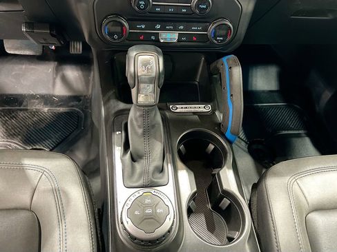 Used 2021 Ford Bronco Black Diamond image 24