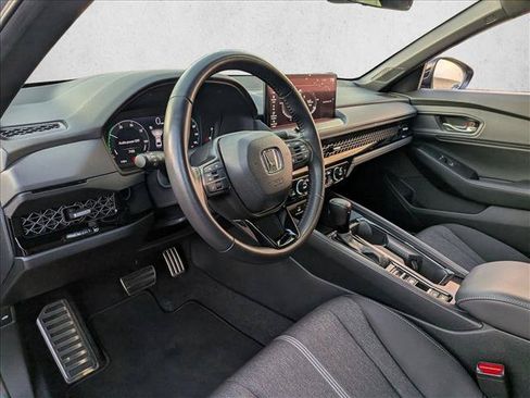Used 2023 Honda Accord Sport image 9