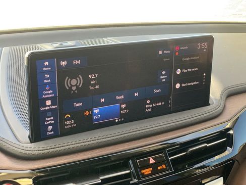 Used 2025 Acura MDX w/ Advance Package image 10