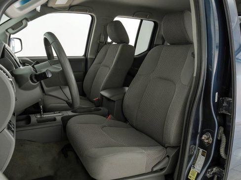 Used 2016 Nissan Frontier SV image 26