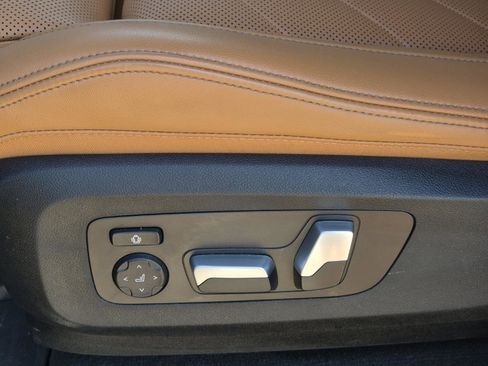 Certified 2025 BMW X5 sDrive40i w/ M Sport Package RWD image 16