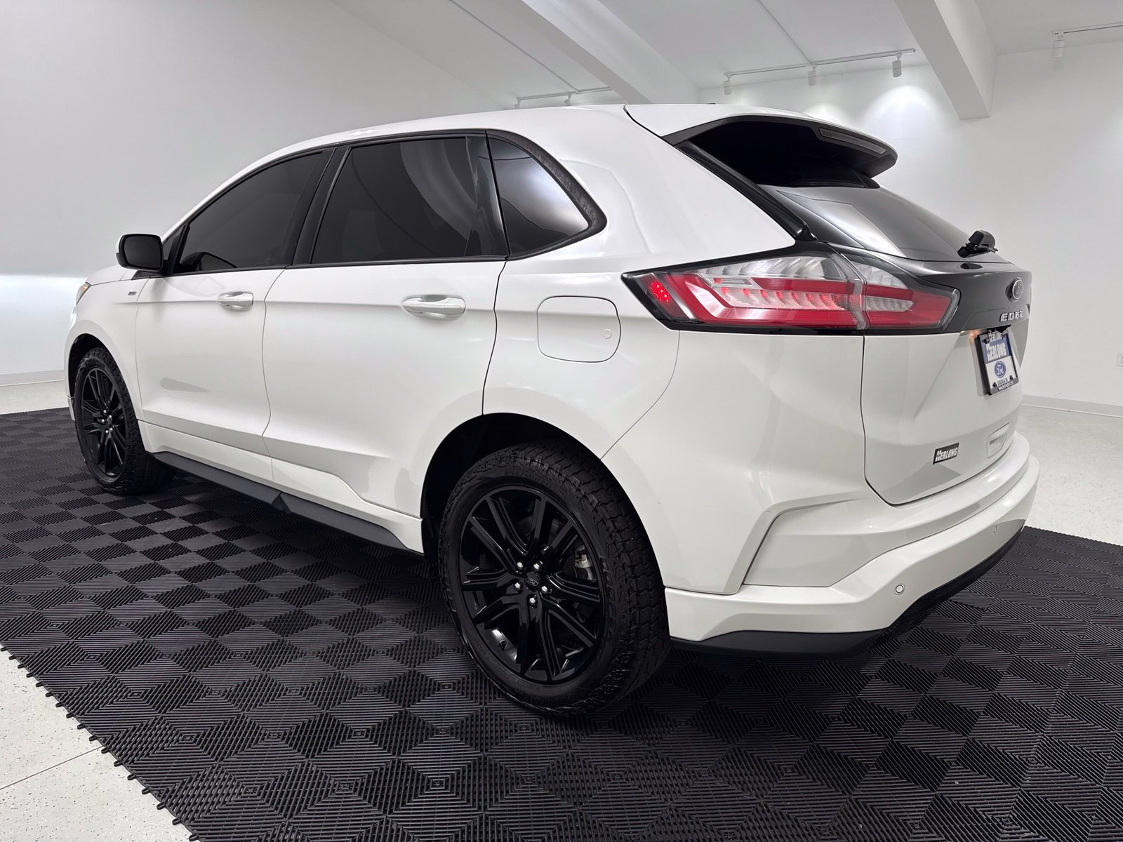 Used 2022 Ford Edge ST-Line AWD/4WD image 5