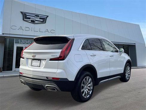 Used 2021 Cadillac XT4 Premium Luxury image 6