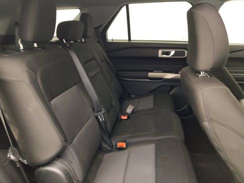 Used 2023 Ford Explorer XLT RWD image 19