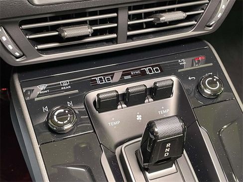 Used 2025 Porsche 911 Carrera image 27