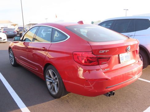 Used 2018 BMW 330i Gran Turismo xDrive image 3