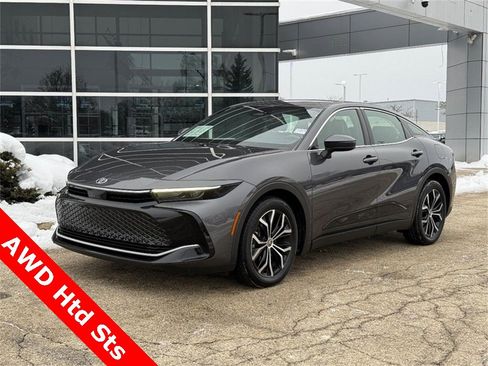 Used 2023 Toyota Crown XLE image 7