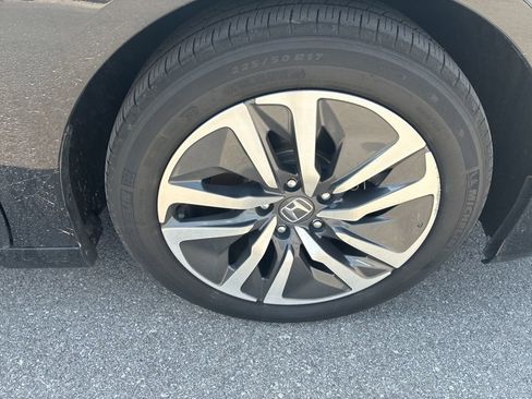 Used 2019 Honda Accord Touring image 24