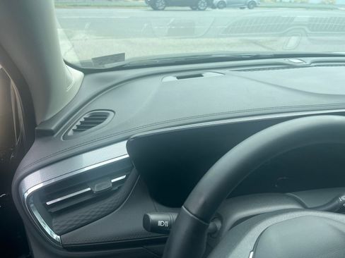 Used 2025 Buick Encore GX Preferred FWD image 33