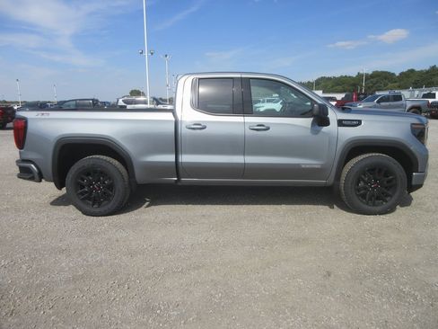 New 2026 GMC Sierra 1500 Elevation image 3