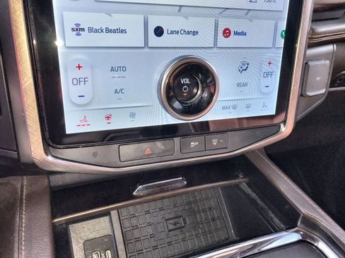 Used 2022 Ford Expedition King Ranch AWD/4WD image 19