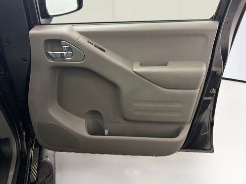 Used 2021 Nissan Frontier SV w/ Midnight Edition Floor Mats AWD/4WD image 32