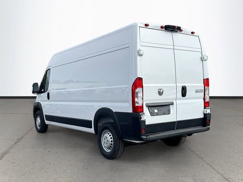 New 2026 RAM ProMaster 2500 w/ Convenience Group FWD image 5