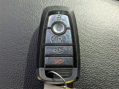 Certified 2018 Ford Explorer XLT w/ Equipment Group 202A image 28