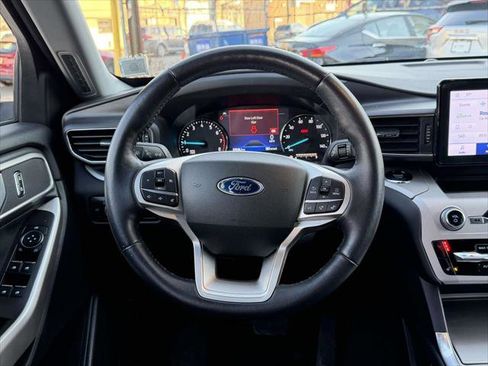Used 2023 Ford Explorer XLT w/ Equipment Group 202A image 15