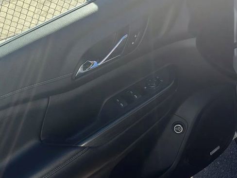 Used 2019 GMC Acadia SLT image 25