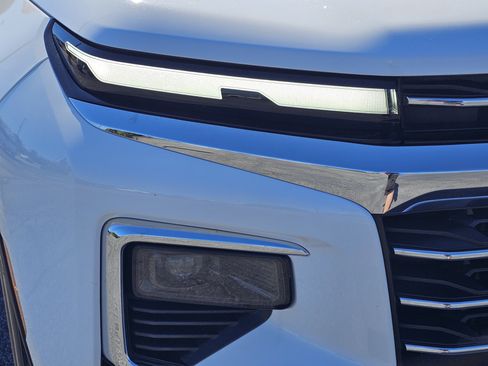 Used 2024 Chevrolet Traverse LT image 5