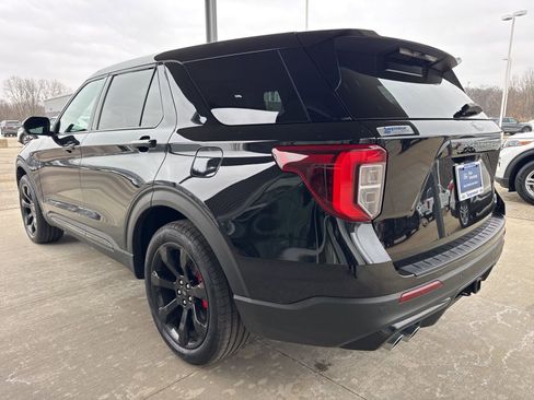 Certified 2022 Ford Explorer ST w/ Equipment Group 401A image 5